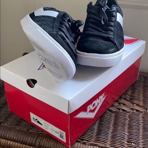 Black/White Pony sneakers lows